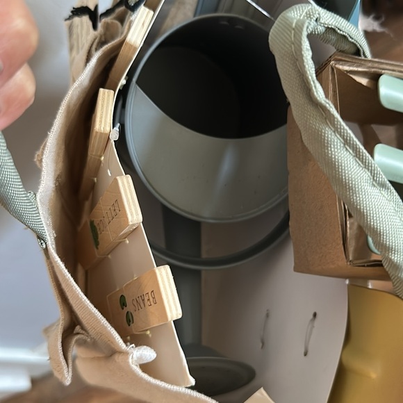 Brand new garden bag set - Picture 4 of 5